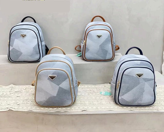 حقيبة ظهر صغيرة للسفر